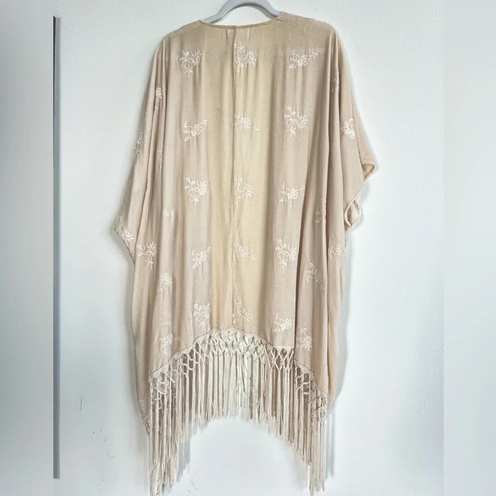 4LoveandLiberty - Cream Kimono - Small - Picture 2 of 3